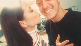 Auf Wolke 7: Mandy und Mesut posten Liebes-Selfie